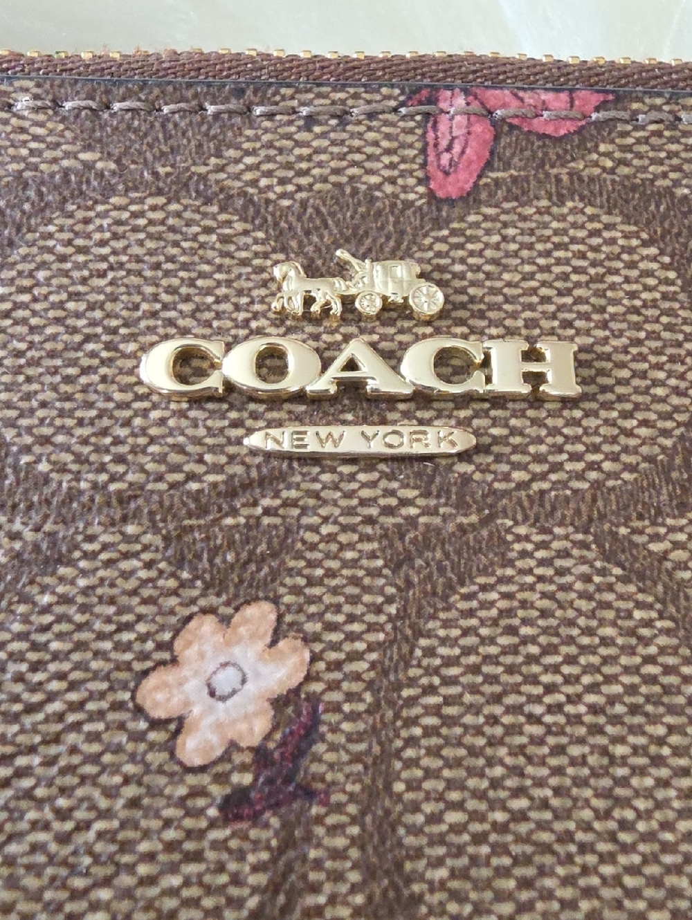 Pretty Coach Double Zip Buttetfly Signature Wristlet Wallet ๐ฉท๐ฆ๐ฎ๐ค - Picture 6 of 16
